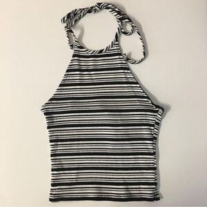 Mind Code Women's Black and White Crop-top Size M NWT